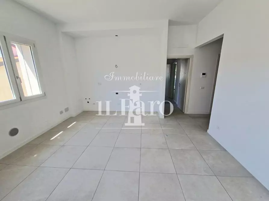 Immagine 1 di Appartamento in vendita  a Campi Bisenzio