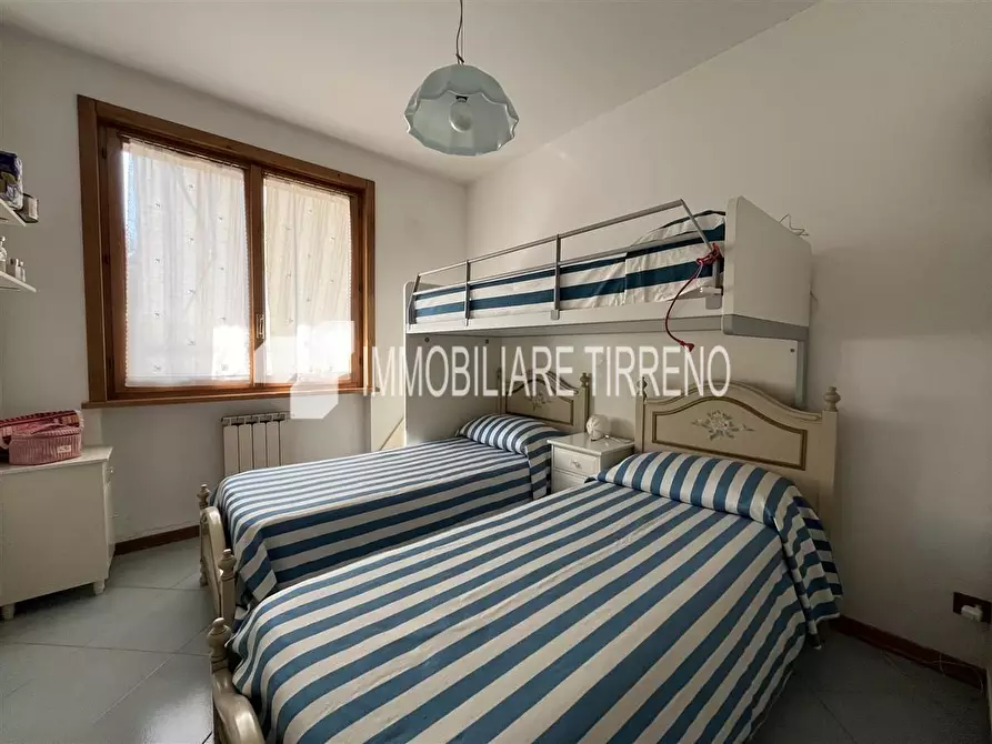 Immagine 9 di Appartamento in vendita  a Massa