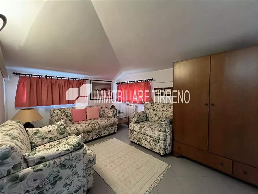Immagine 14 di Appartamento in vendita  a Massa