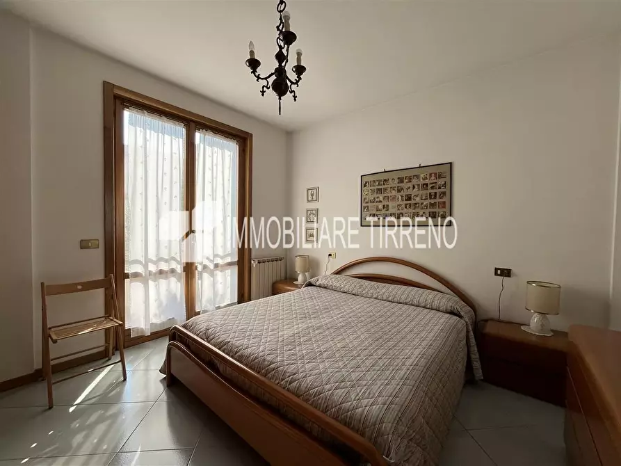 Immagine 12 di Appartamento in vendita  a Massa