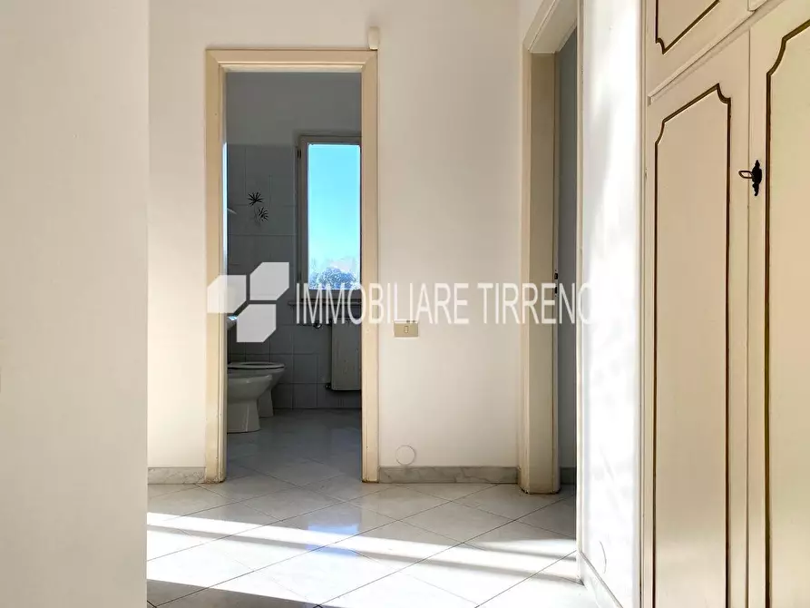 Immagine 12 di Appartamento in vendita  a Massa