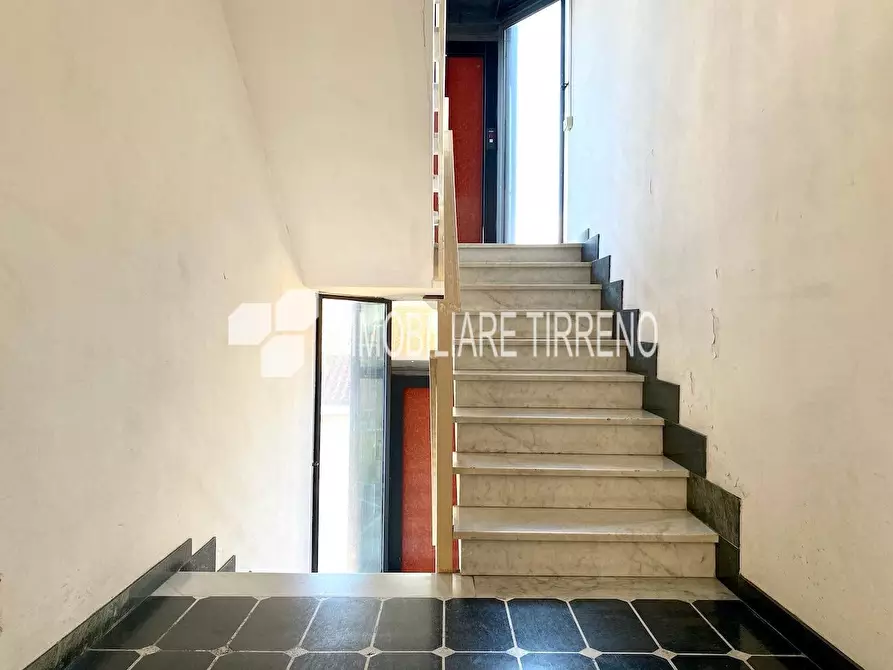 Immagine 26 di Appartamento in vendita  a Massa
