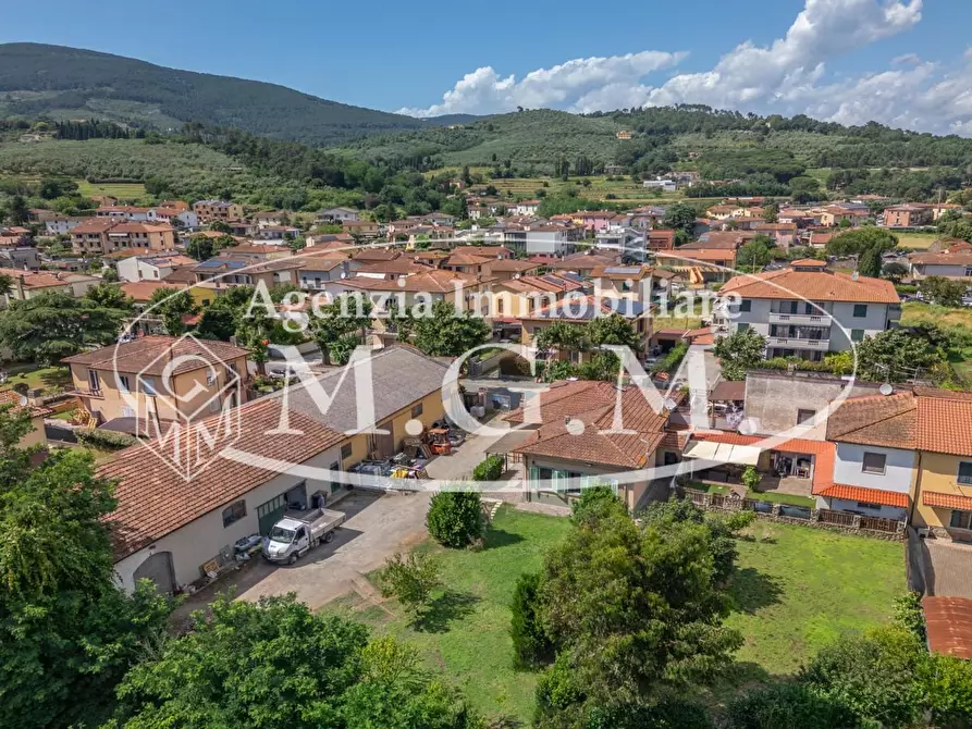 Immagine 2 di Villa in vendita  a Buti