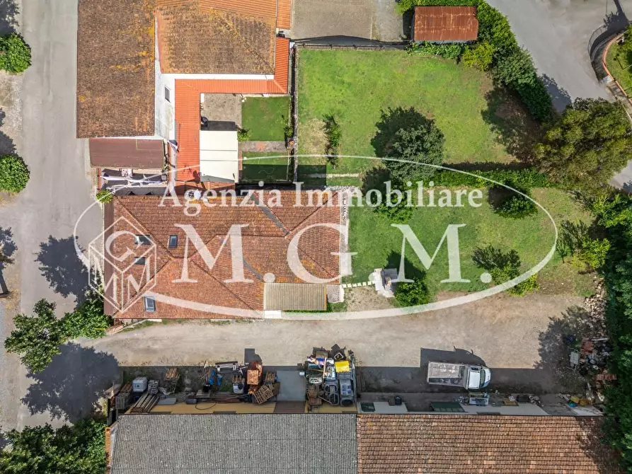 Immagine 8 di Villa in vendita  a Buti