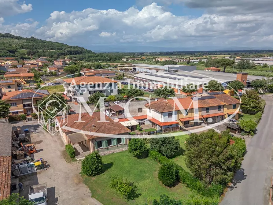 Immagine 3 di Villa in vendita  a Buti