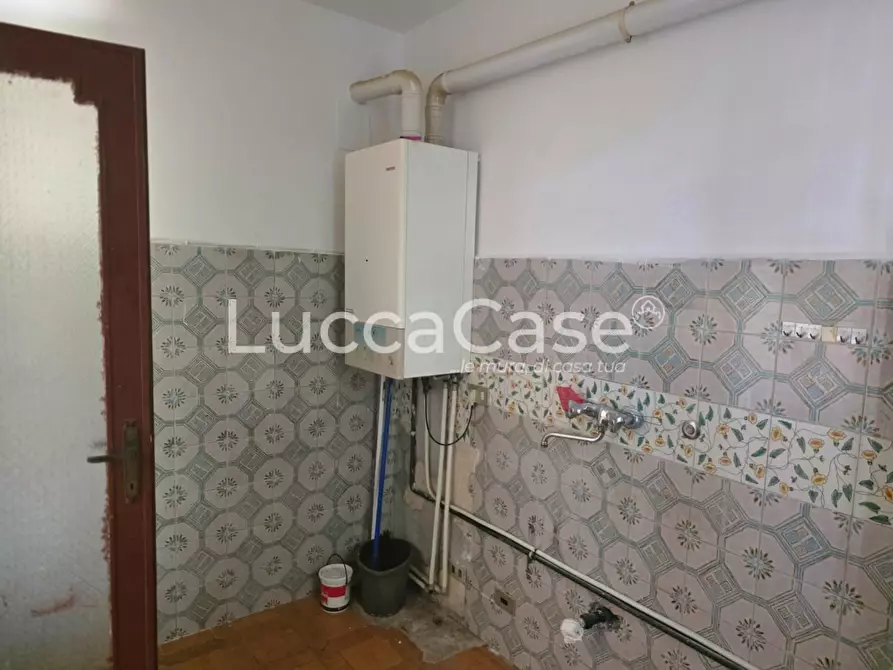 Immagine 2 di Appartamento in vendita  a Camaiore