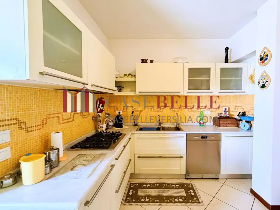 Immagine 7 di Villetta a schiera in vendita  a Camaiore
