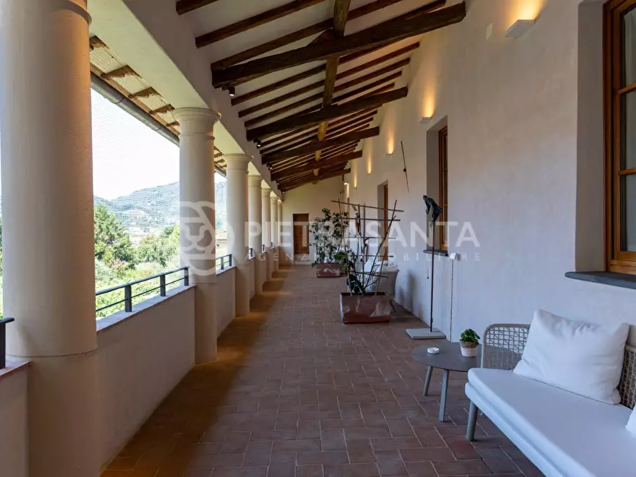 Immagine 29 di Casa colonica in vendita  a Camaiore