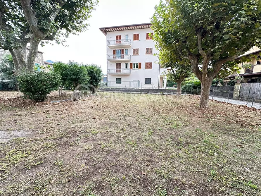 Immagine 10 di Porzione di casa in vendita  a Seravezza