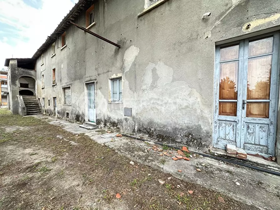 Immagine 12 di Porzione di casa in vendita  a Seravezza