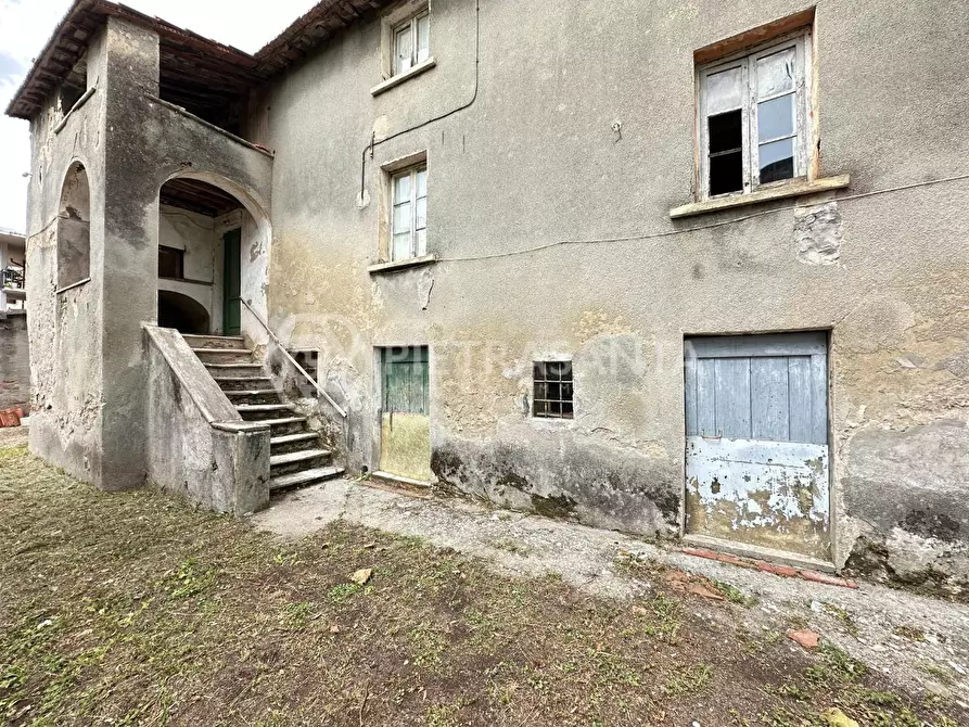 Immagine 7 di Porzione di casa in vendita  a Seravezza