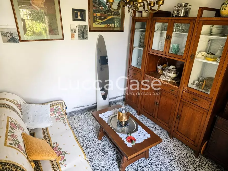 Immagine 19 di Casa indipendente in vendita  a Camaiore