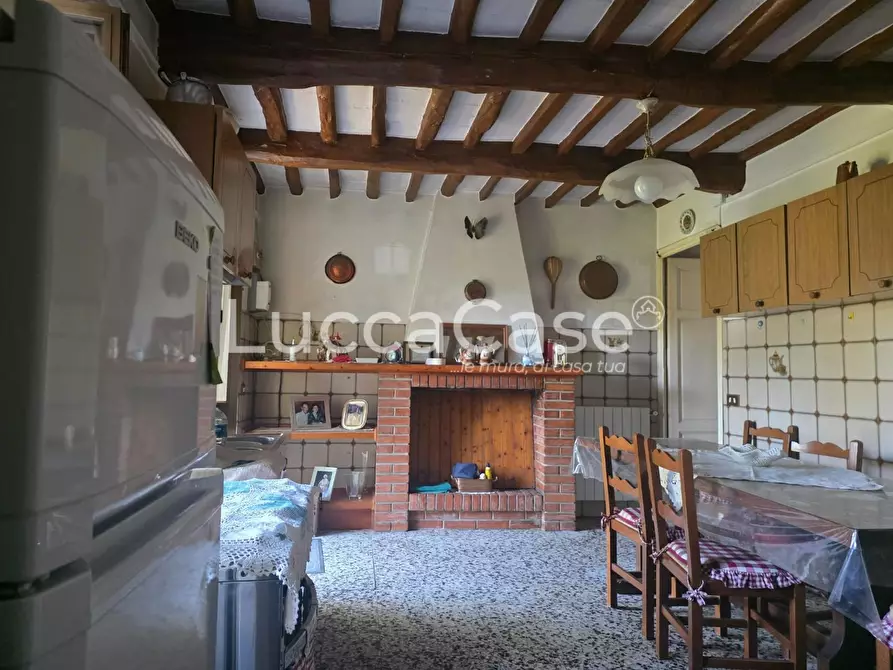 Immagine 1 di Casa indipendente in vendita  a Camaiore
