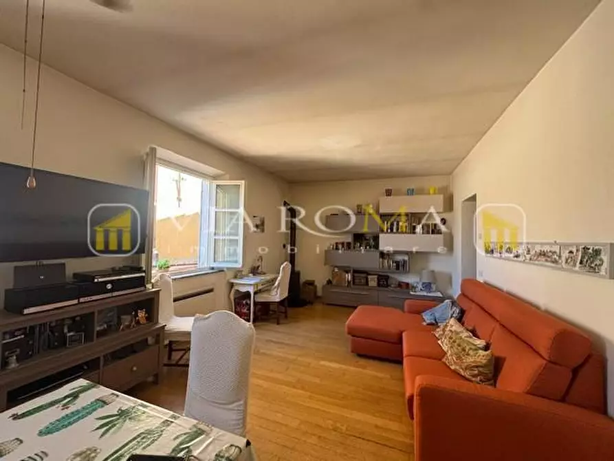 Immagine 1 di Appartamento in vendita  a Lucca
