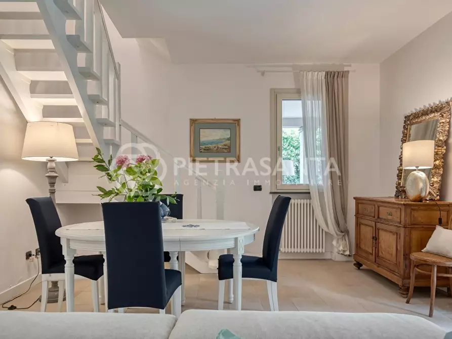 Immagine 31 di Villa in affitto  a Forte Dei Marmi