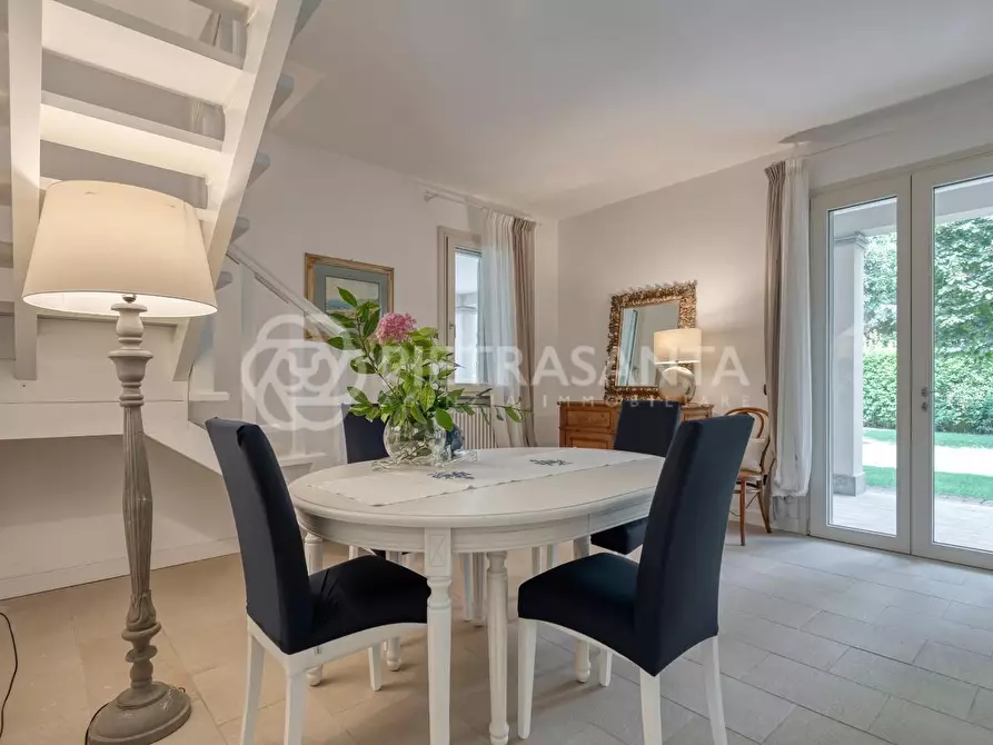Immagine 21 di Villa in affitto  a Forte Dei Marmi