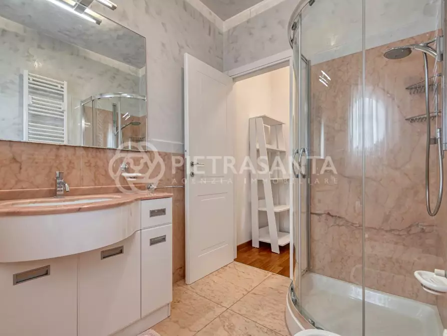 Immagine 65 di Villa in affitto  a Forte Dei Marmi