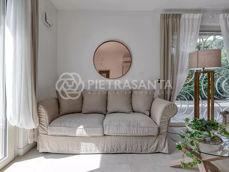 Immagine 12 di Villa in affitto  a Forte Dei Marmi