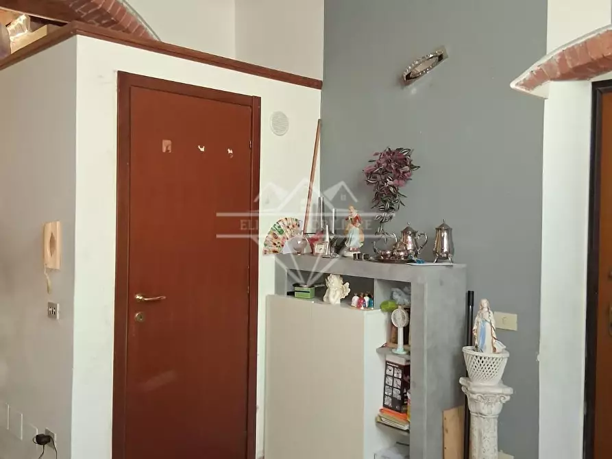 Immagine 8 di Appartamento in vendita  a Carrara
