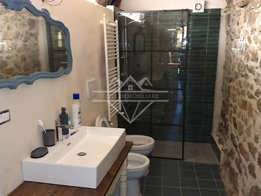 Immagine 11 di Casa semindipendente in affitto  a Fosdinovo