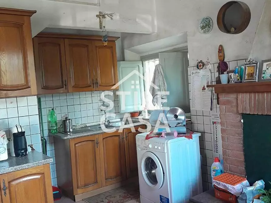 Immagine 29 di Casa colonica in vendita  a Capannori