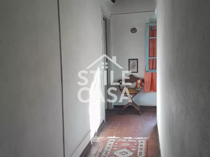 Immagine 11 di Casa colonica in vendita  a Capannori