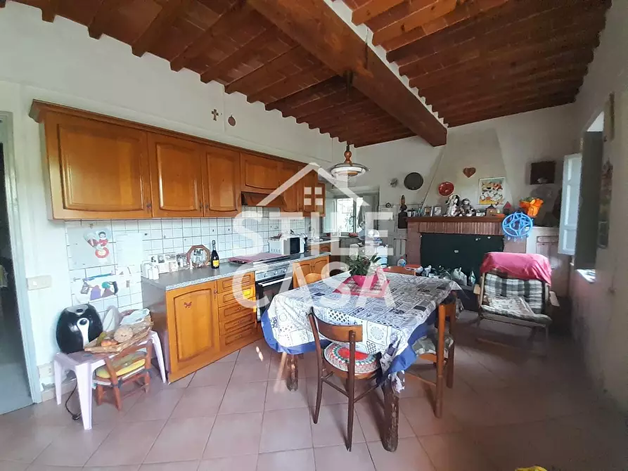Immagine 27 di Casa colonica in vendita  a Capannori