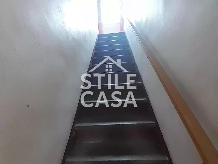Immagine 17 di Casa colonica in vendita  a Capannori
