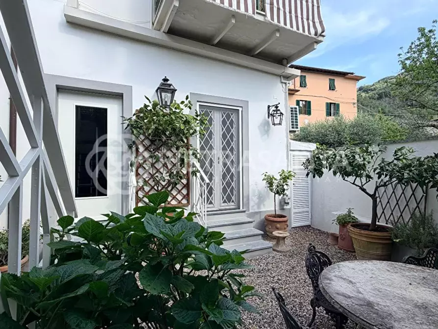 Immagine 3 di Appartamento in vendita  a Pietrasanta