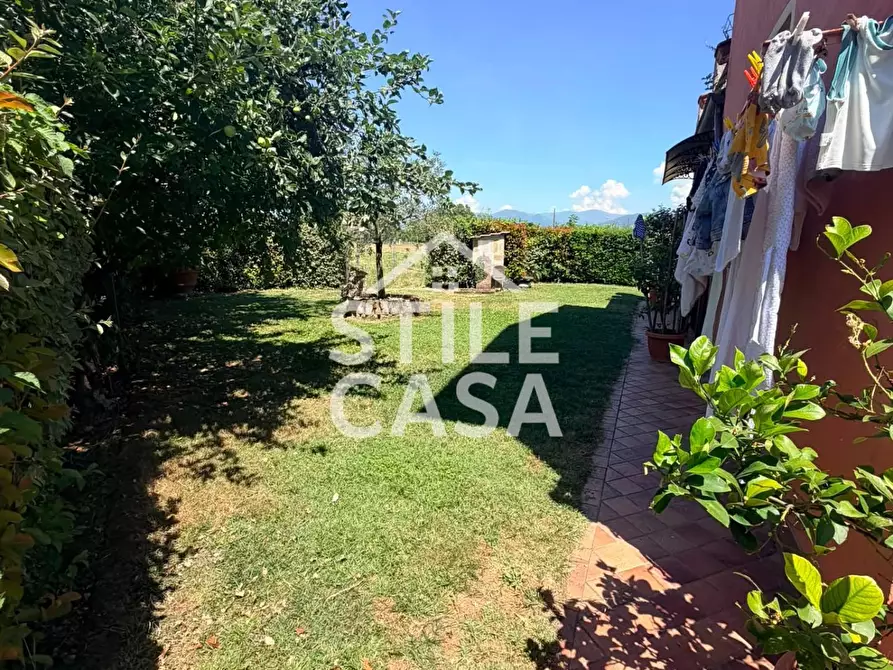 Immagine 30 di Casa bifamiliare in vendita  a Altopascio