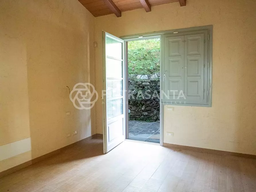 Immagine 29 di Villa in vendita  a Pietrasanta