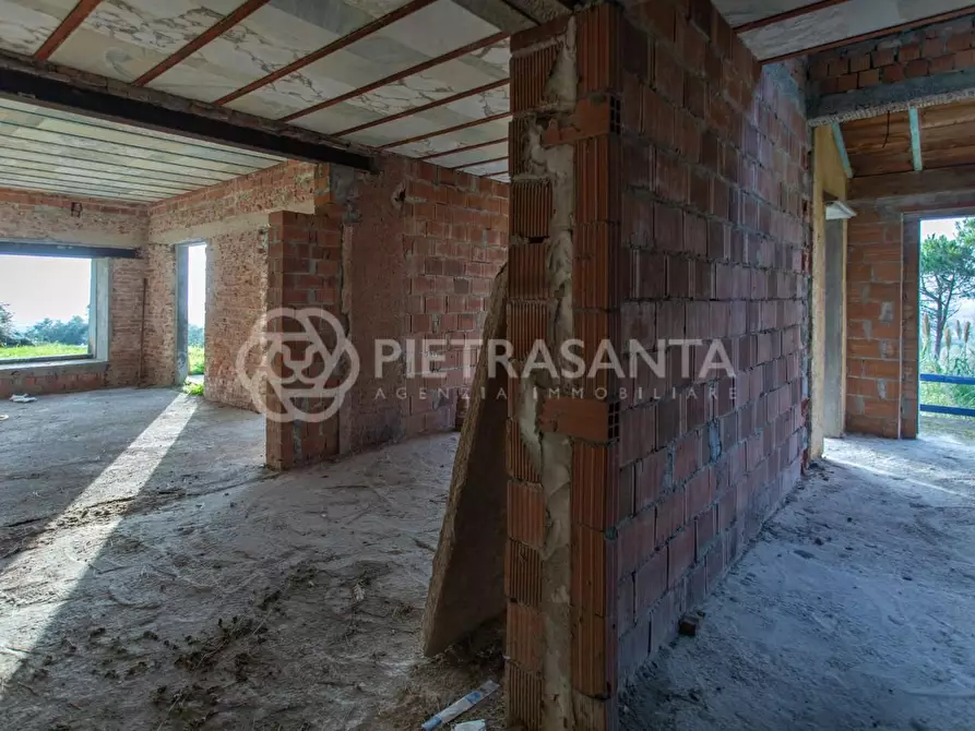 Immagine 10 di Villa in vendita  a Pietrasanta