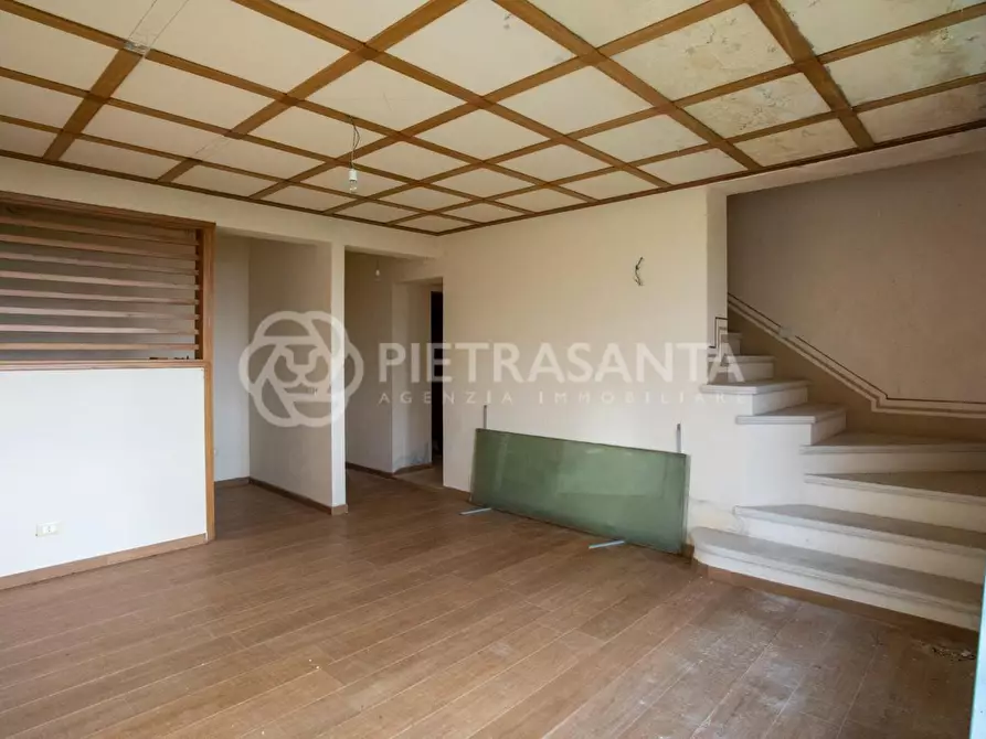 Immagine 22 di Villa in vendita  a Pietrasanta