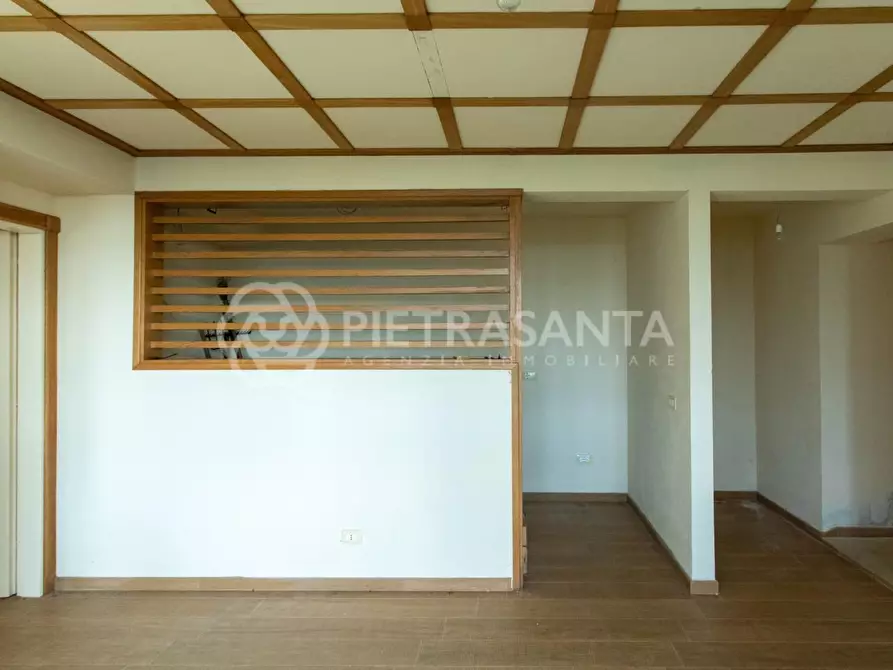 Immagine 26 di Villa in vendita  a Pietrasanta