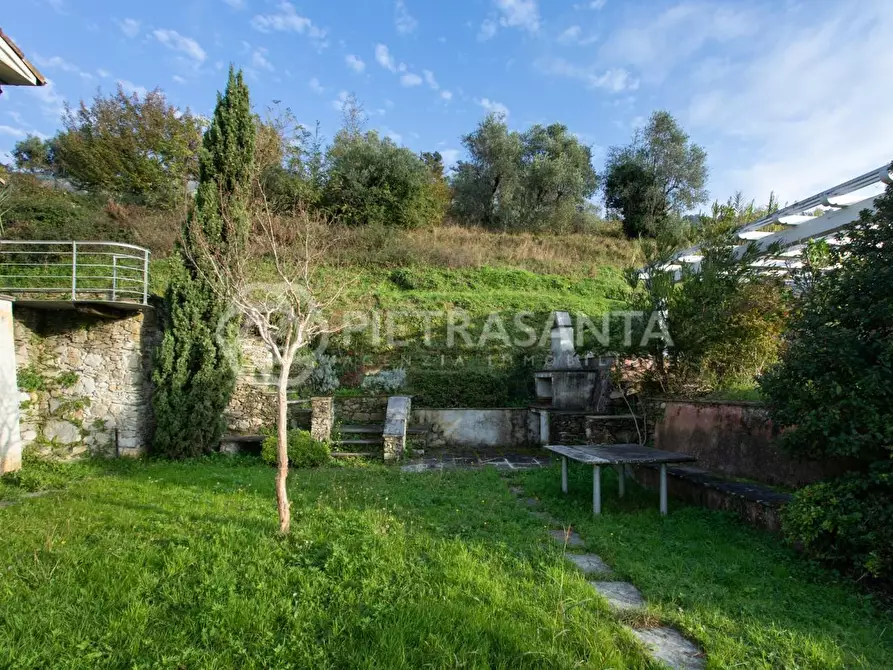 Immagine 4 di Villa in vendita  a Pietrasanta