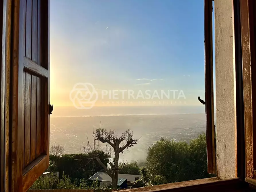Immagine 10 di Rustico / casale in vendita  a Pietrasanta