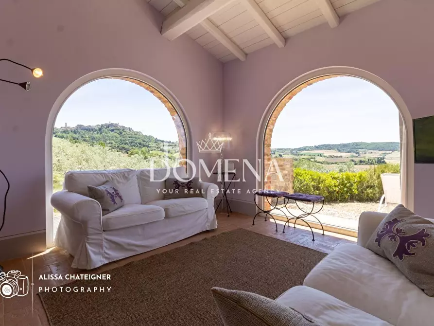 Immagine 40 di Casa colonica in vendita  a Montepulciano