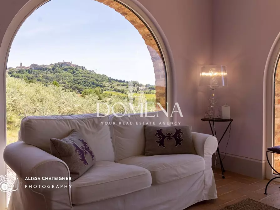Immagine 41 di Casa colonica in vendita  a Montepulciano