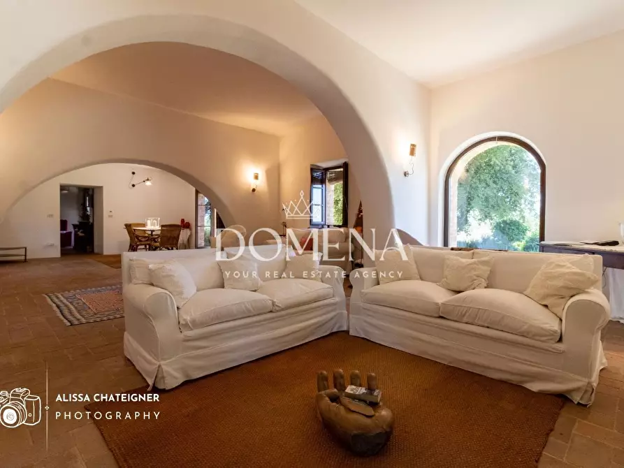 Immagine 17 di Casa colonica in vendita  a Montepulciano