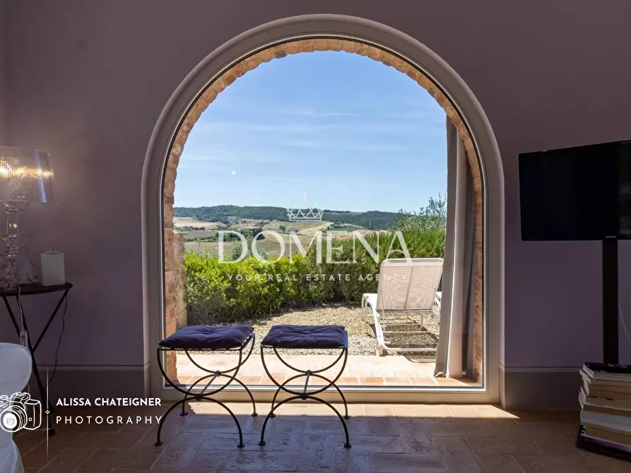Immagine 42 di Casa colonica in vendita  a Montepulciano