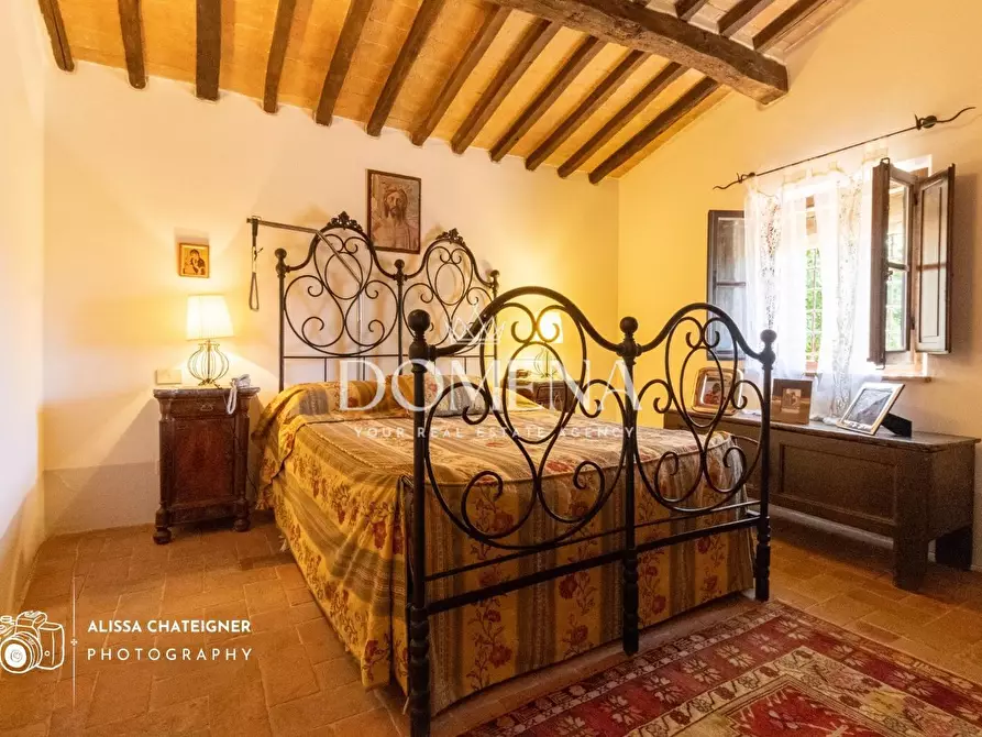 Immagine 33 di Casa colonica in vendita  a Montepulciano