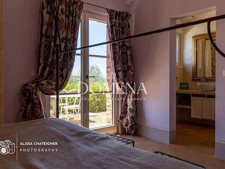 Immagine 44 di Casa colonica in vendita  a Montepulciano