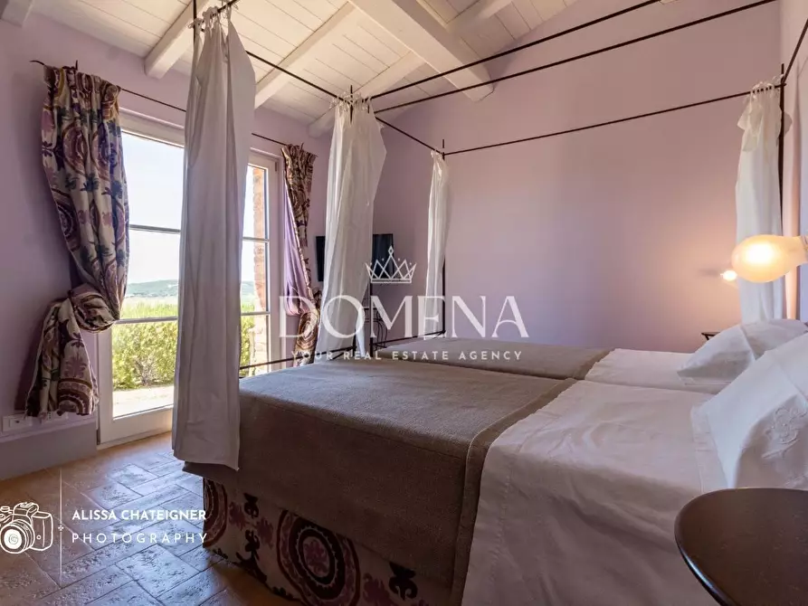 Immagine 46 di Casa colonica in vendita  a Montepulciano