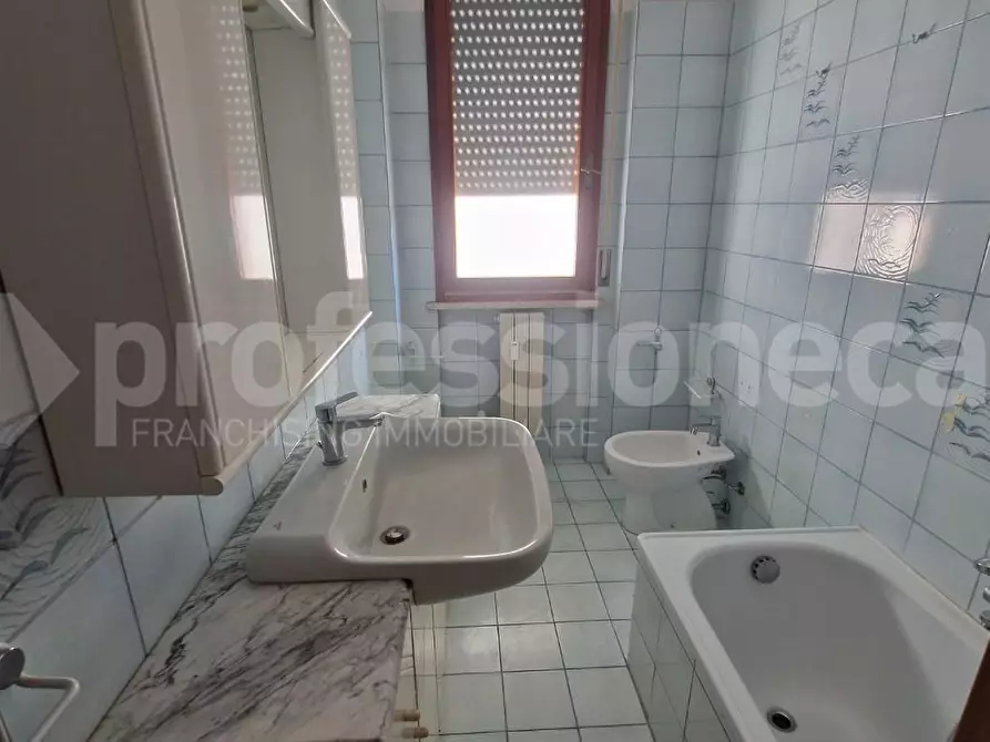 Immagine 21 di Appartamento in affitto  a Pisa