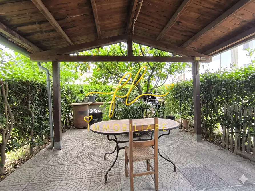 Immagine 42 di Appartamento in vendita  a Castagneto Carducci