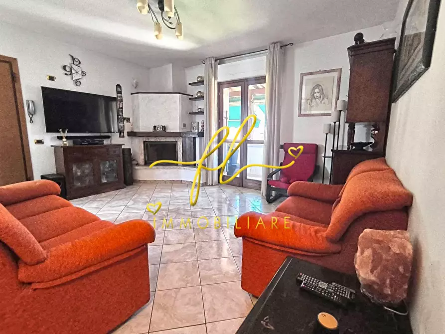 Immagine 9 di Appartamento in vendita  a Castagneto Carducci