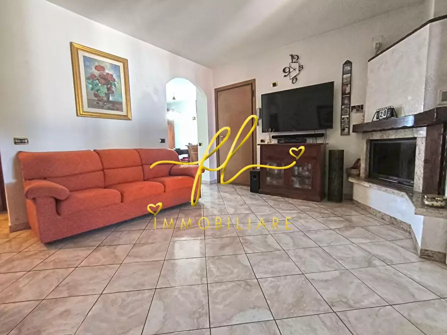 Immagine 2 di Appartamento in vendita  a Castagneto Carducci