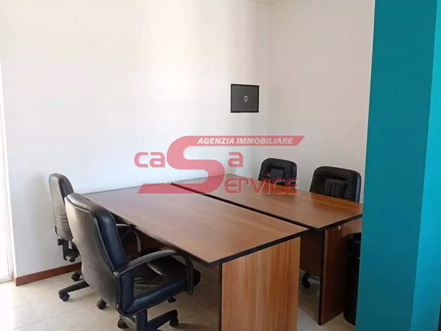 Immagine 4 di Ufficio in affitto  a Montecatini Terme