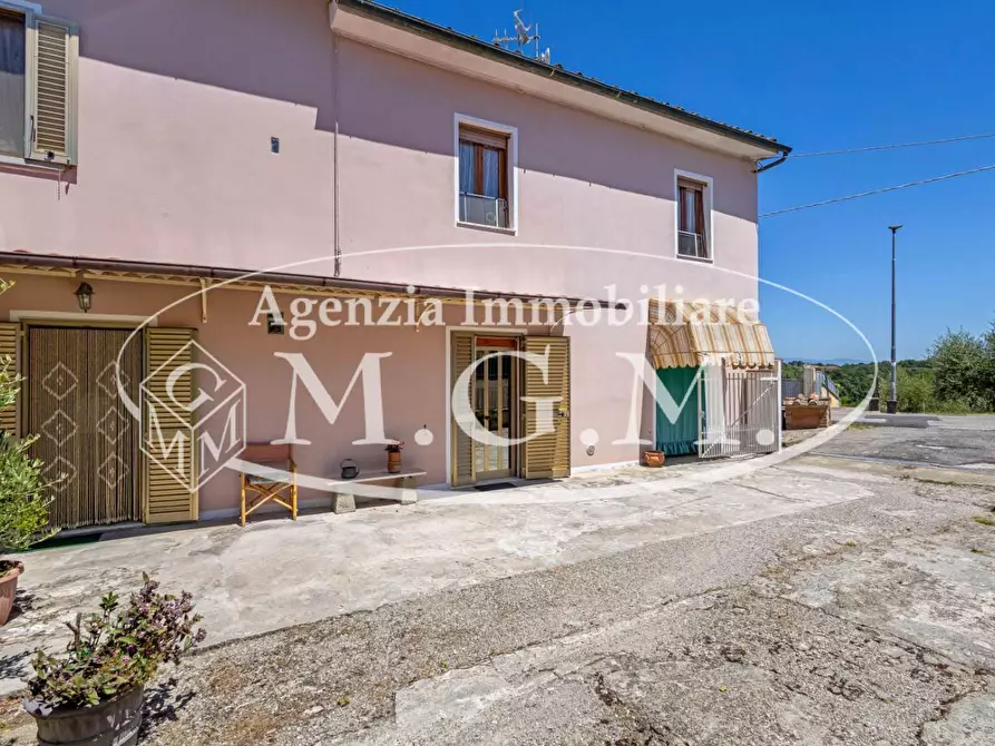 Immagine 7 di Casa indipendente in vendita  a Santa Maria A Monte