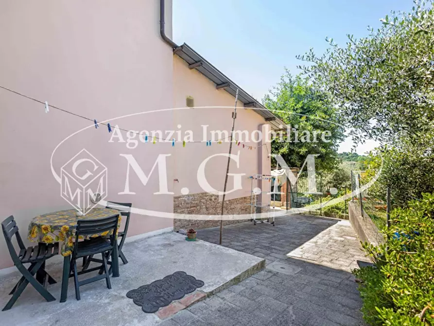 Immagine 15 di Casa indipendente in vendita  a Santa Maria A Monte
